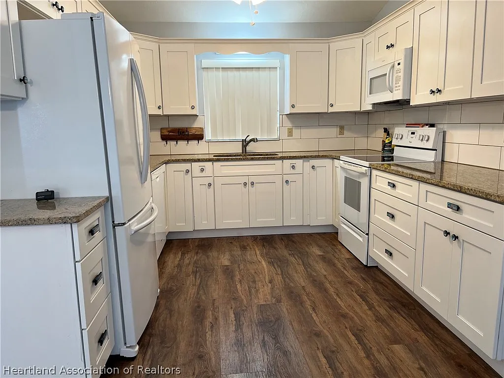 2 bed, 2.0 bath, 1355 sqft, $1,500 — Photo 4