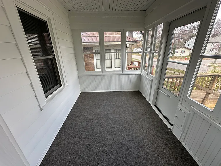 2886 Norwood St — Photo 15
