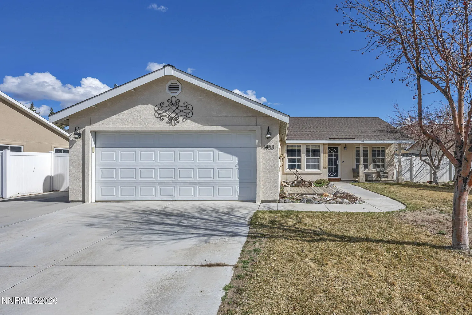 1453 Grey Bluffs Dr photo 1