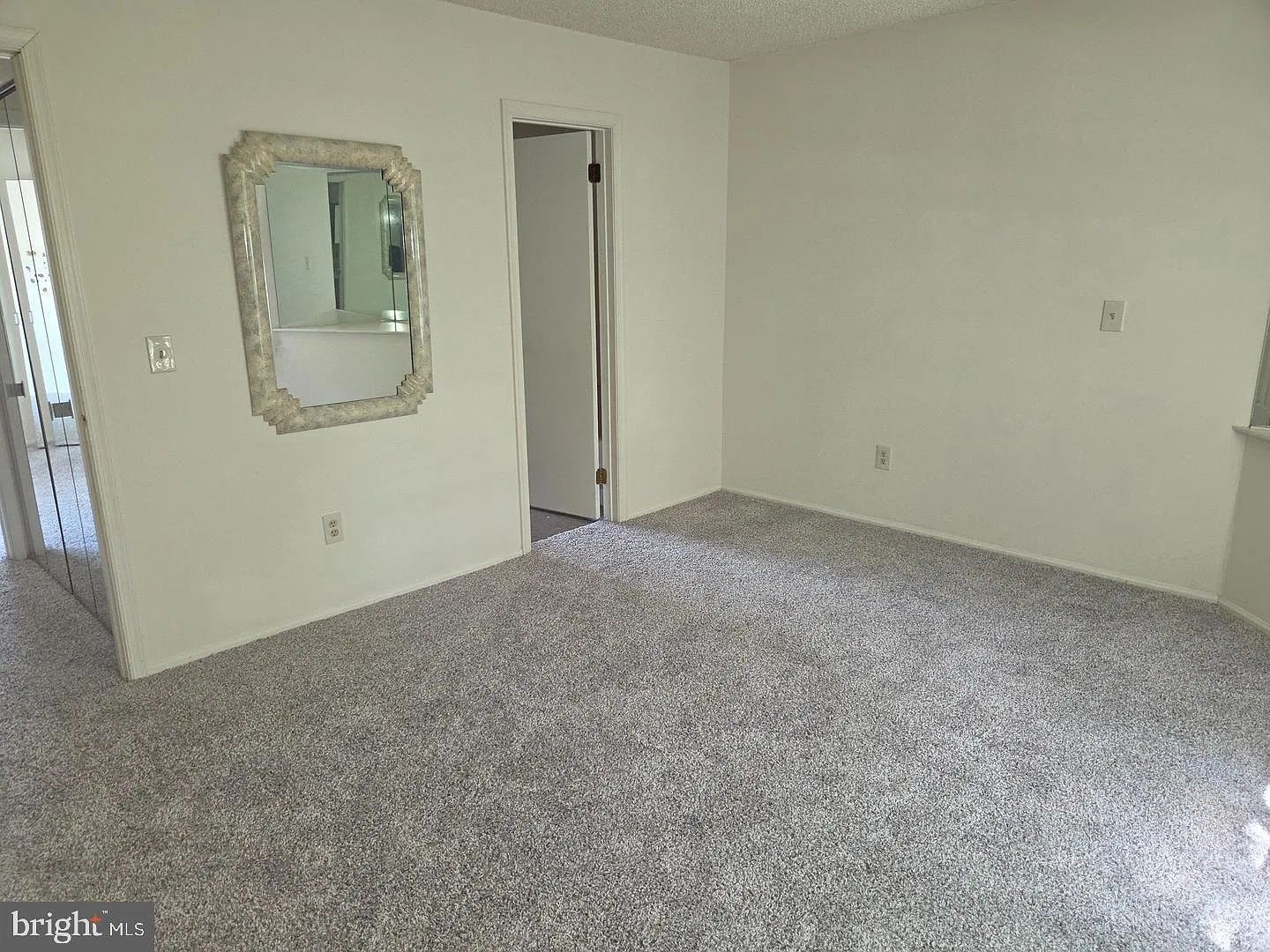 2 bed, 1.5 bath, 1140 sqft, $1,800 — Photo 3
