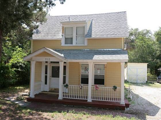 1st image of 212 Murray St