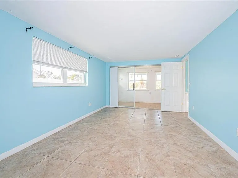 3627 Grayton Dr — Photo 5