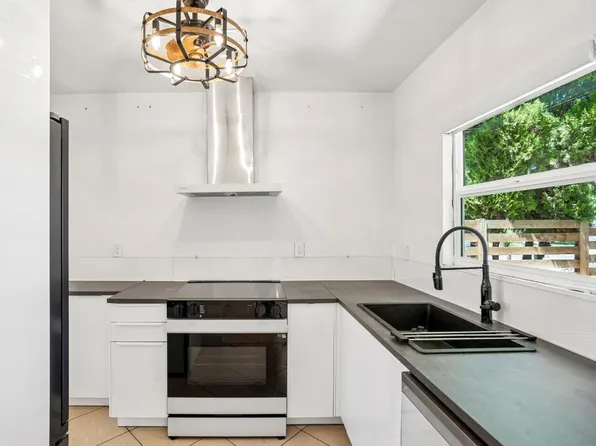 4000 36th St, Sacramento, CA 95820