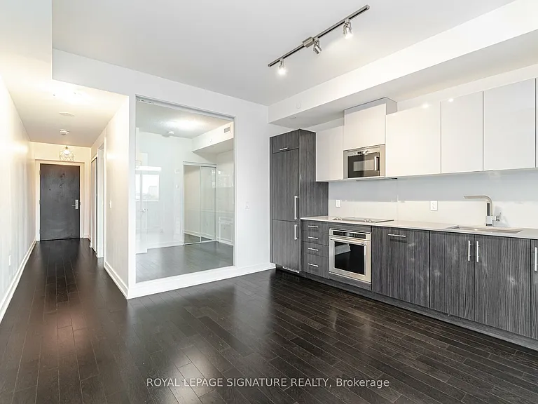 330 Richmond St W #811 — Photo 4