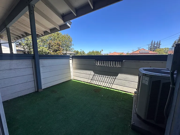 1394 Palm St #12 — Photo 4