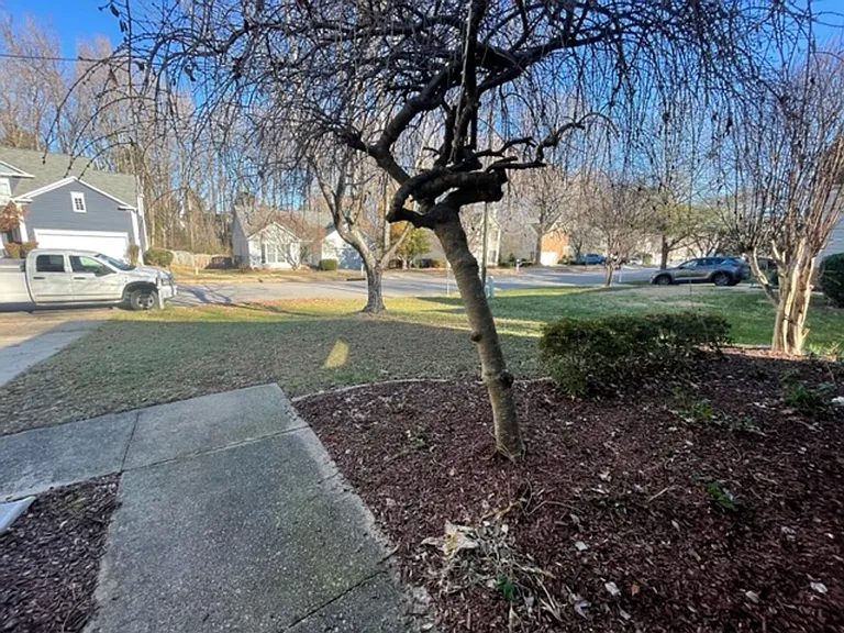 2508 Deanwood Dr — Photo 2