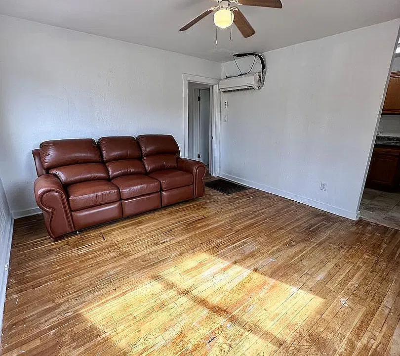 1217 San Mateo Blvd SE #3