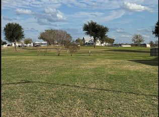 2001 Eagle View Dr, Navasota, TX 77868