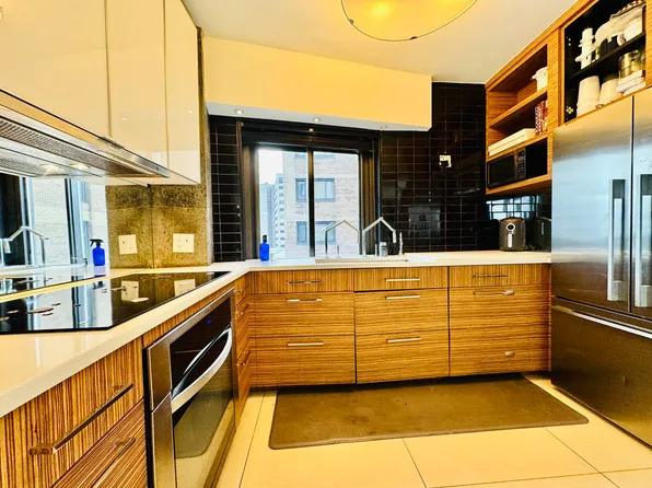 119-49 Union Tnpk image 8 of 14