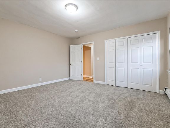 5th image of 5 Adelaide St APT A2