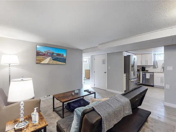 6119 S Broadway #B, Littleton, CO 80121