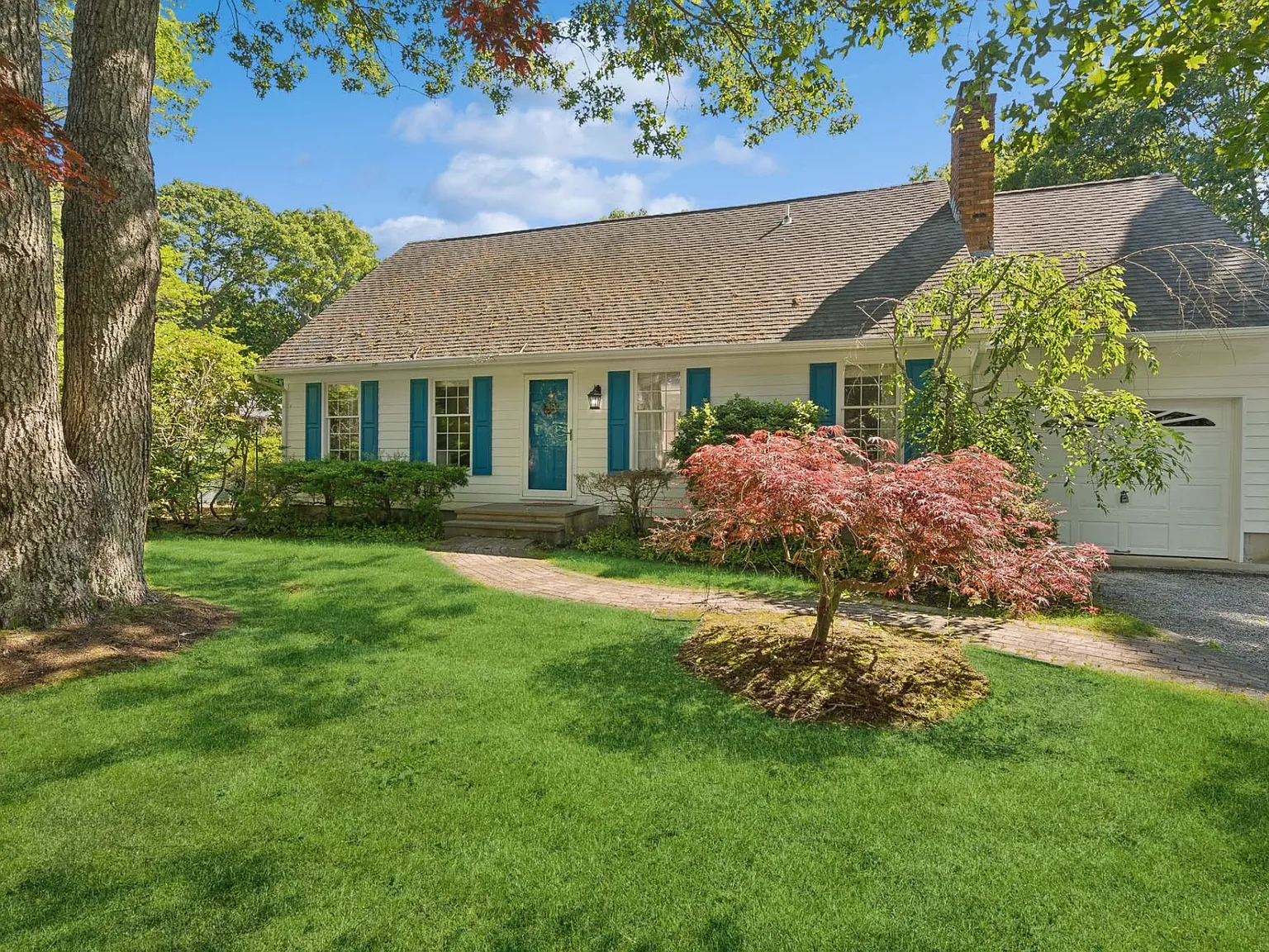Charming East Quogue Rental with Pool — Photo 2