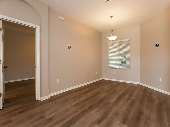 5th image of 3331 Pine Top Dr