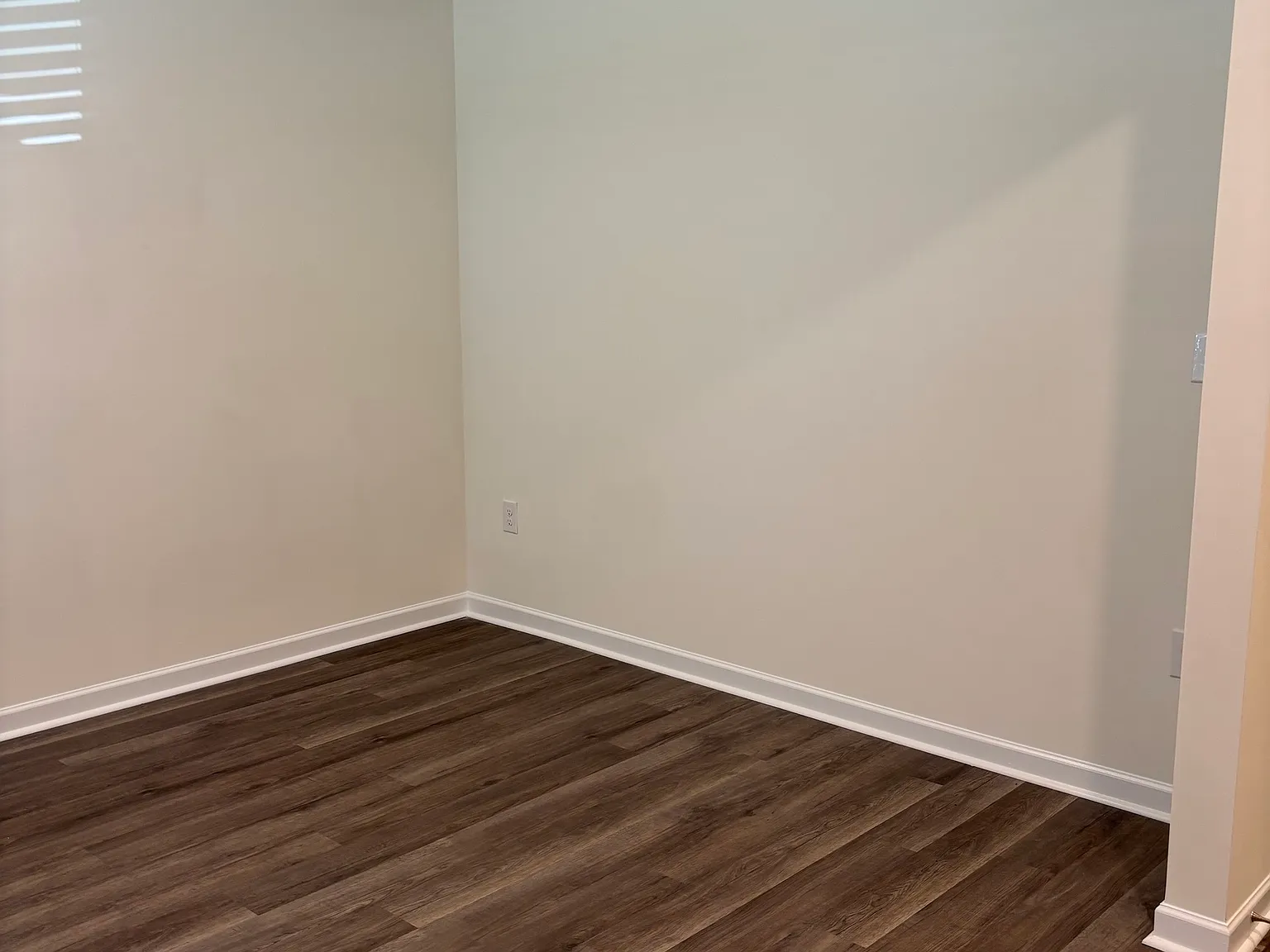 4 bed, 2.5 bath, 1991 sqft, $2,349 — Photo 4