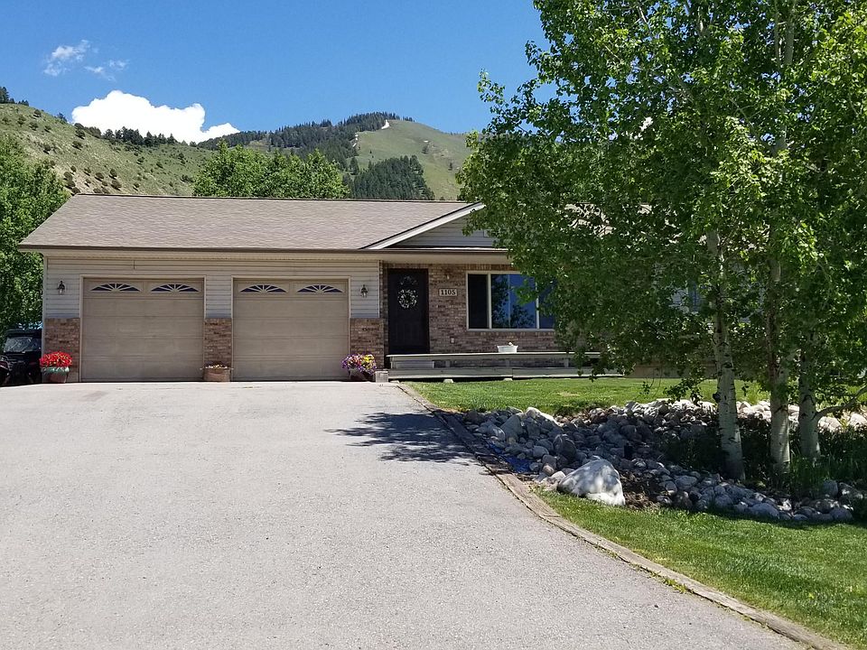 1st image of 1105 Mountain Dell Cres