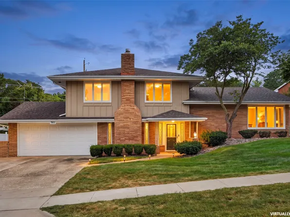 7900 College Dr, Windsor Heights, IA 50324