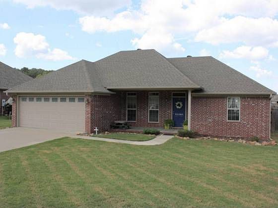 1st image of 15 Livingstone Dr