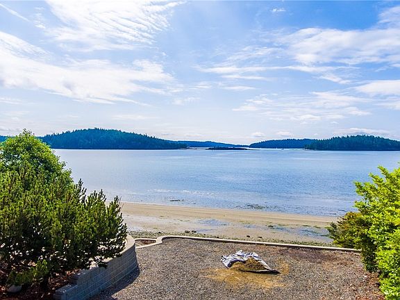 Views of Kiket, Hope and Skagit Islands