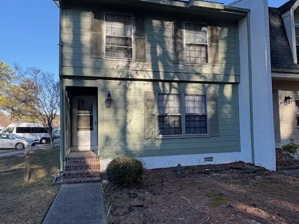 126 Oakmont Dr APT 21, Greenville, NC 27858