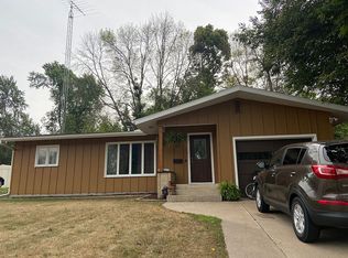 821 3rd St SW, Faribault, MN 55021