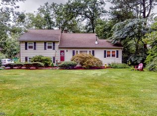 22 Forestdale Rd, Kinnelon, NJ 07405