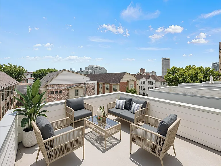 719 Leverkuhn St — Photo 37