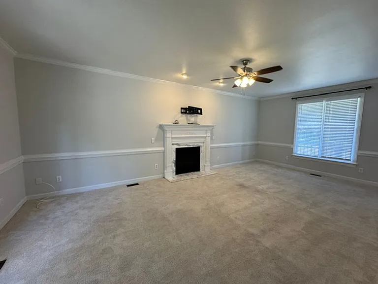 113 Ashton Ln — Photo 7