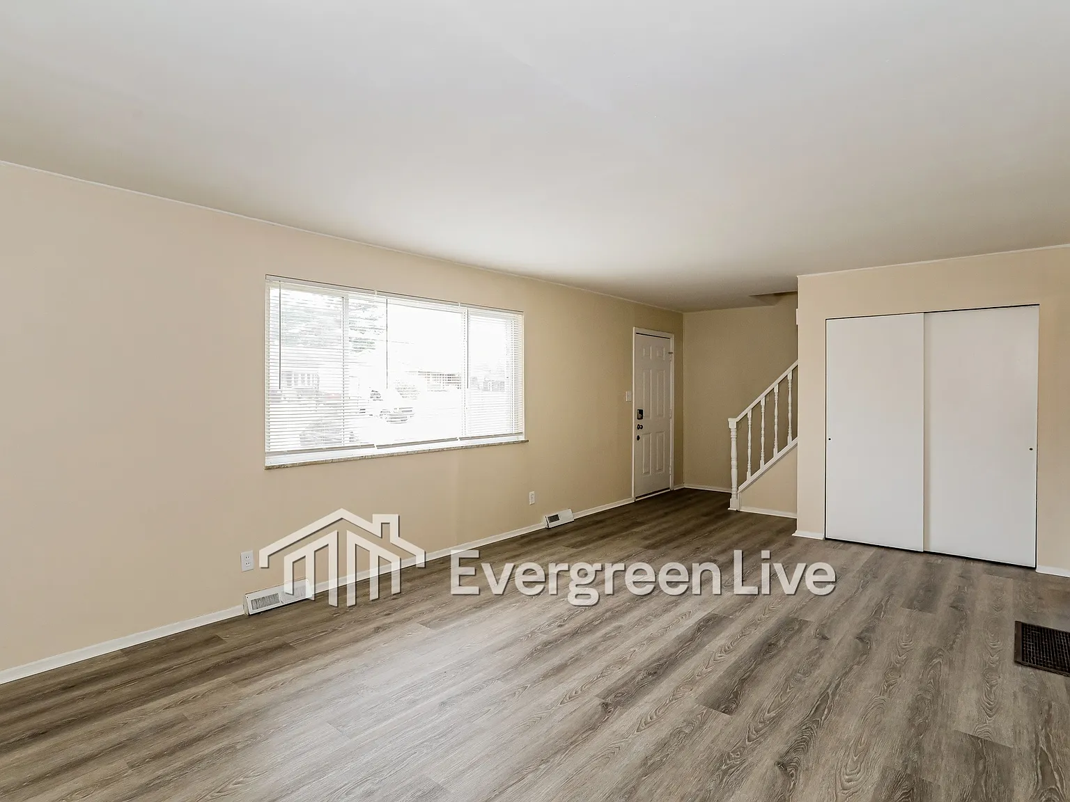 3 bed, 1.5 bath, 1404 sqft, $1,495 — Photo 4