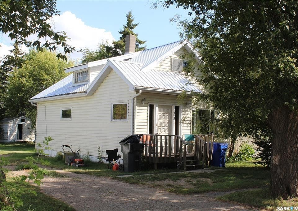 1st image of 508 1st AVENUE E