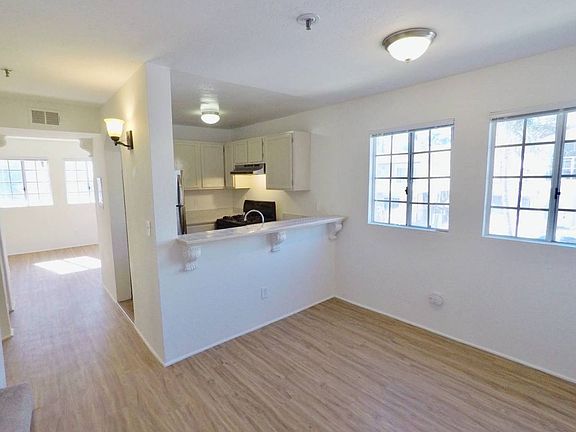 5th image of 1460 N Mansfield Ave APT 101