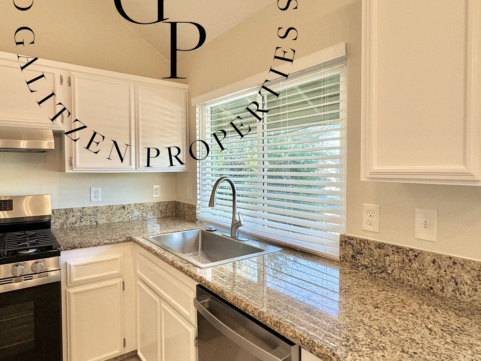 2 bed, 820 sqft, $2,850 — Photo 4