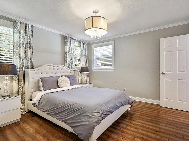 17 Central Dr — Photo 8