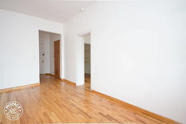 Rented by MySpaceNYC | media 17