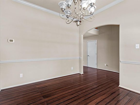 5th image of 2819 Chinaberry Park Ln