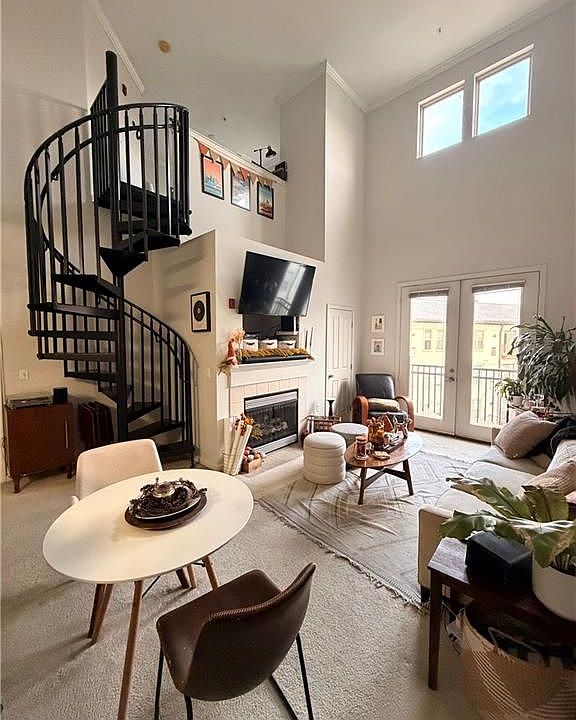 1st image of 903 Providence Pl APT 422