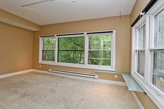 5th image of 4033 Queen Ave S #2