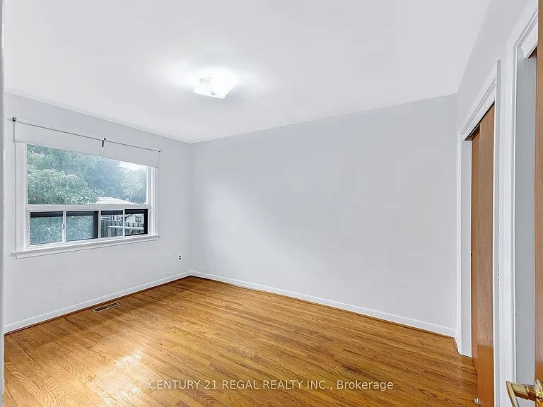 79 Combermere Dr — Photo 11