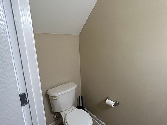 5th image of 8419 Chaceview Ct