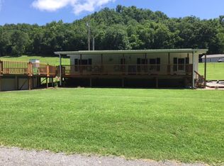 251 Smokey Branch Ln, Whitleyville, TN 38588