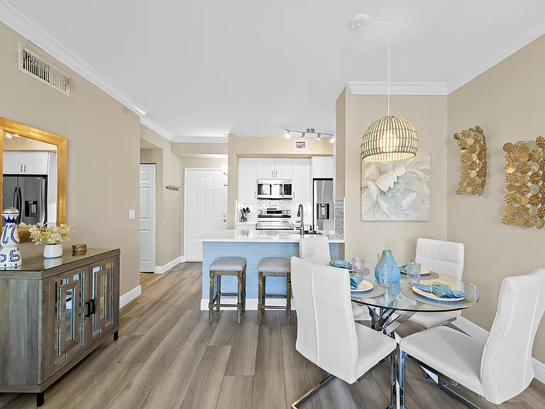 720 S Sapodilla Ave #502 — Photo 9