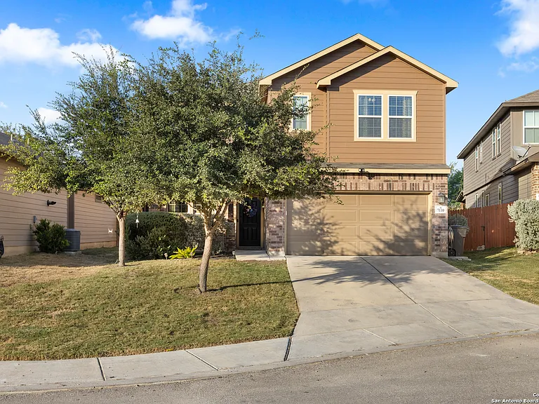 7110 Fort Bnd — Photo 1