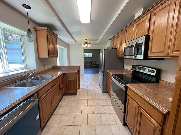 2nd image of 410 Bertsch Ave