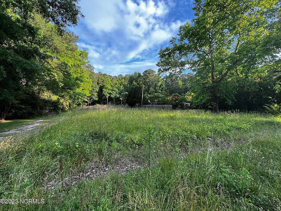 2nd image of 301 Mount Pleasant Road