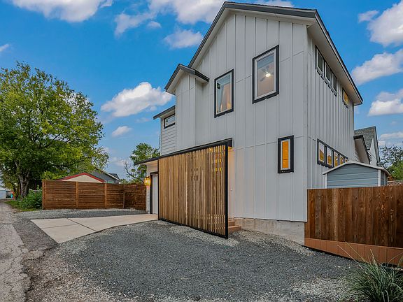 5th image of 2606 Oaklawn Ave #2