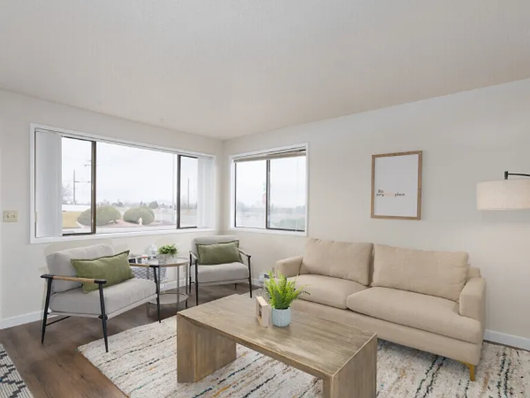 1013 N Neel St — Photo 10