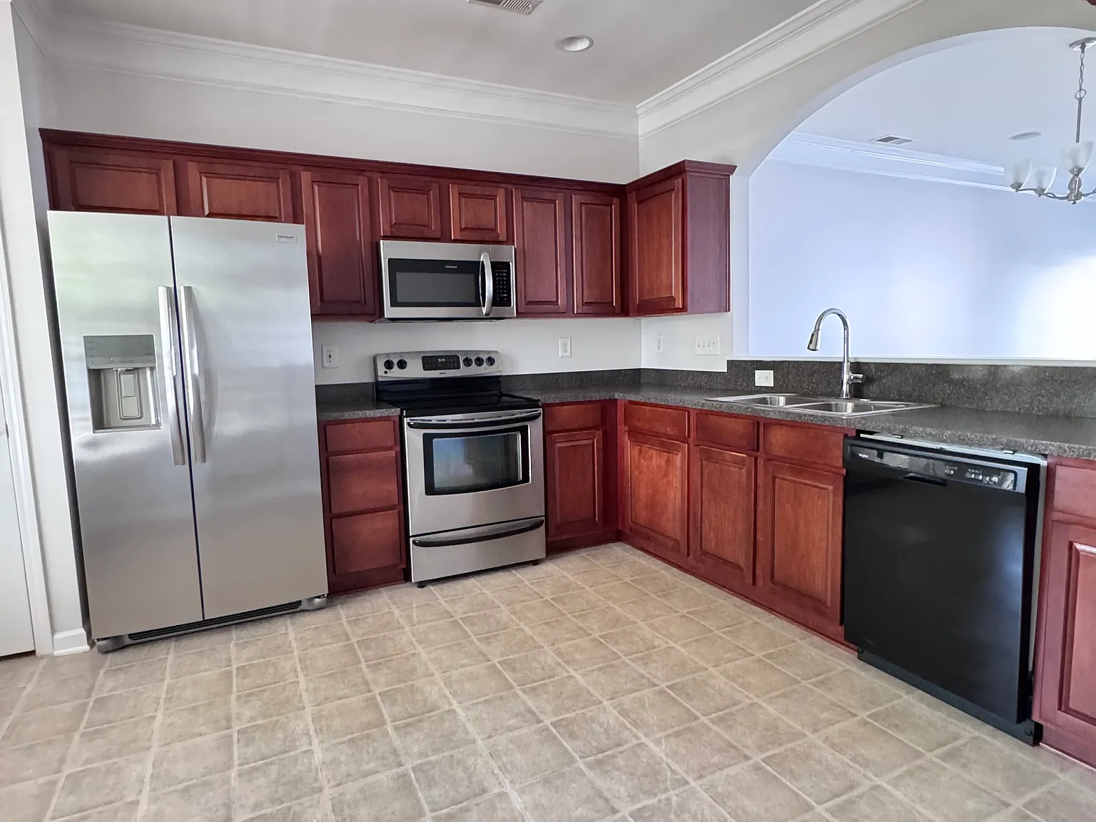 2 bed, 2.5 bath, 1480 sqft, $1,725 — Photo 2