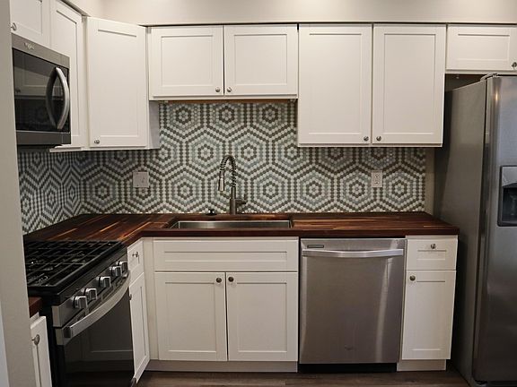 4th image of 1590 Jacqueline Ct