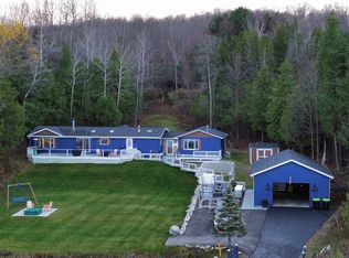 4136 Lakeshore Rd, Boyne City, MI 49712
