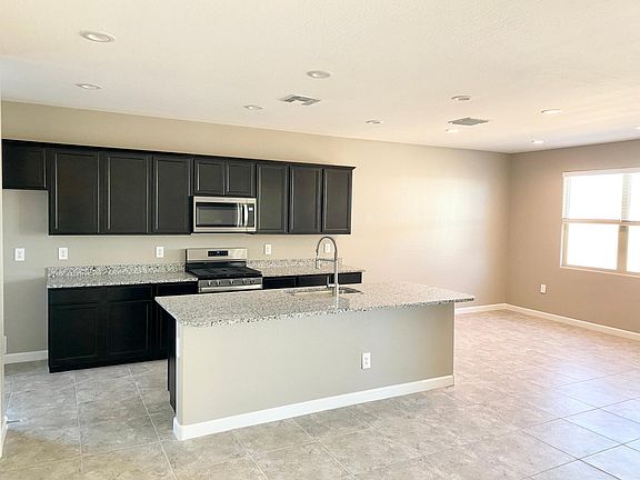4th image of 3285 N 299th Dr