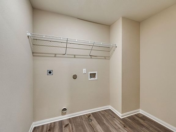 2nd image of 308 Golden Sands Ln